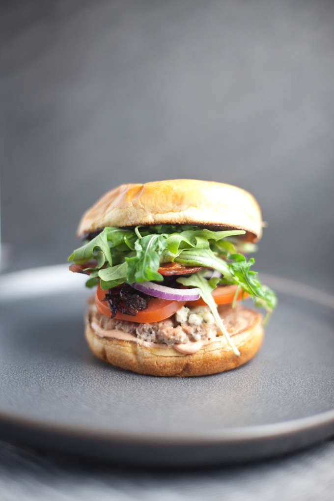 Blue Cheese and Fig Turkey Burger #healthy #macrofriendly #lillielovesmacros www.lillieeatsandtellscom.bigscoots-staging.com