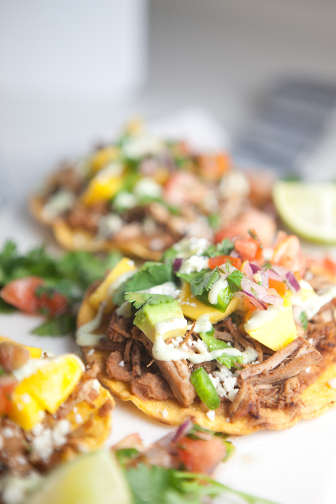 Salsa Verde Carnitas on Tostadas- macro friendly and so delicious! www.lillieeatsandtellscom.bigscoots-staging.com