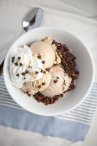 Skinny Macro-Friendly Double Chocolate Oatmeal Protein "Brownie" Sundae