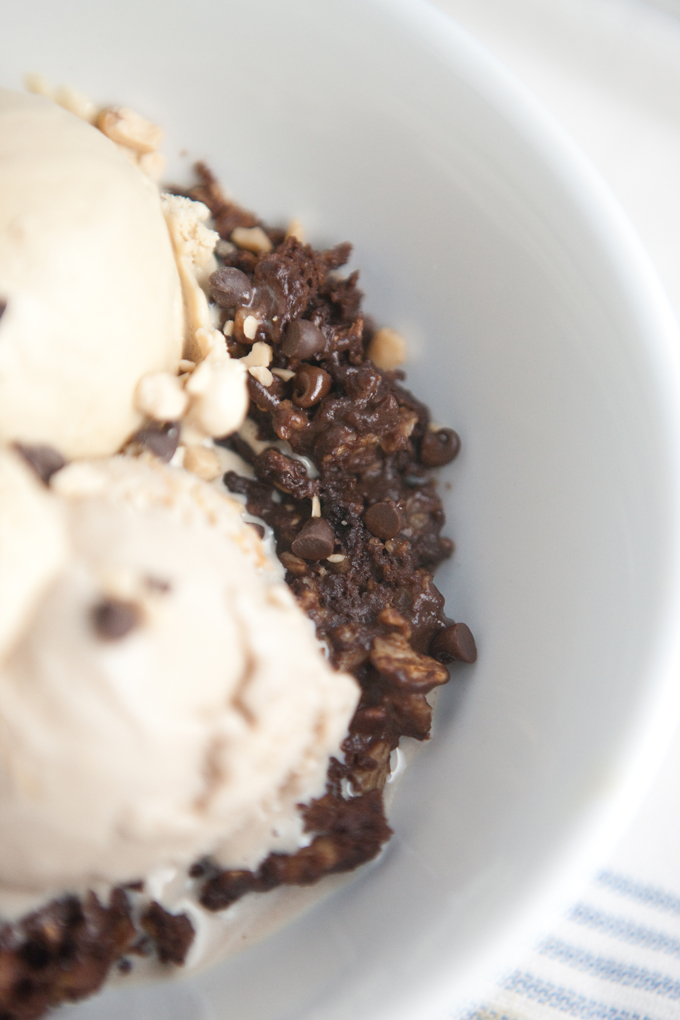 Skinny Macro-Friendly Double Chocolate Oatmeal Protein "Brownie" Sundae