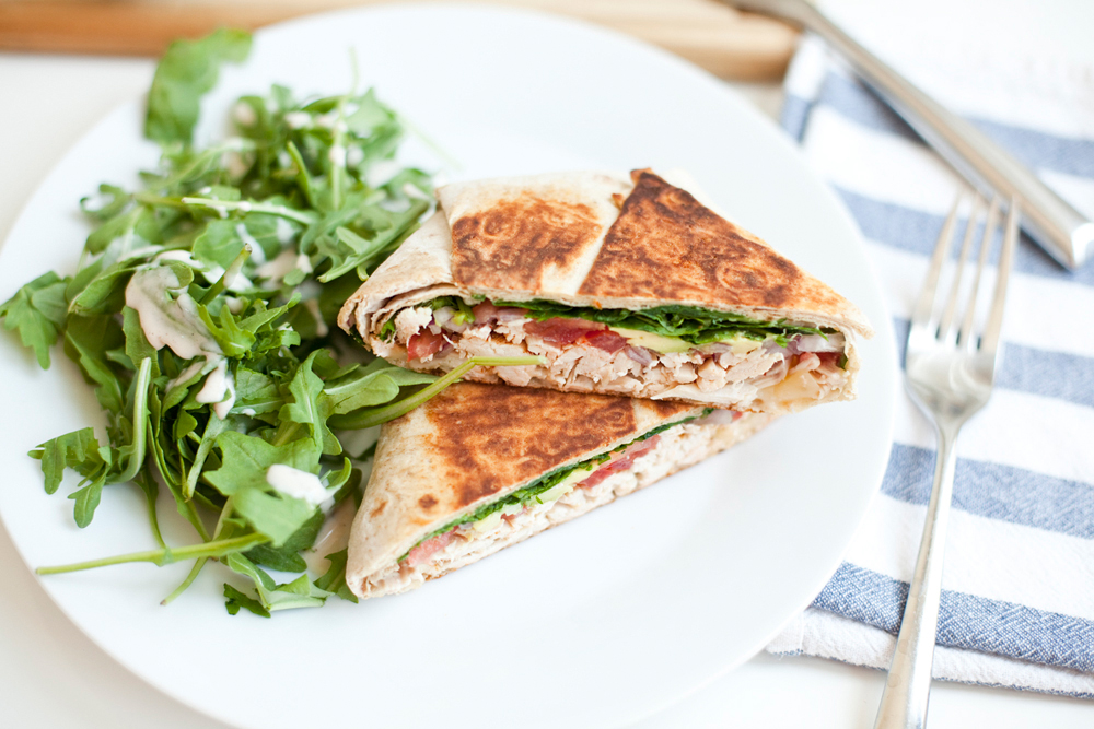 Low Carb/High Protein Chicken Pepperjack Crunch Wrap www.lillieeatsandtellscom.bigscoots-staging.com