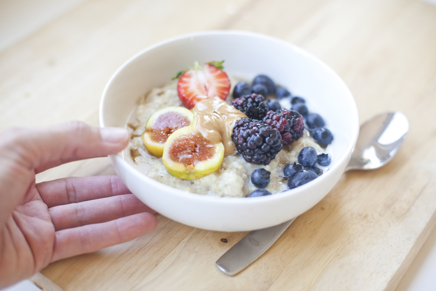 Protein Oatmeal with sneaky eggwhites www.lillieeatsandtellscom.bigscoots-staging.com