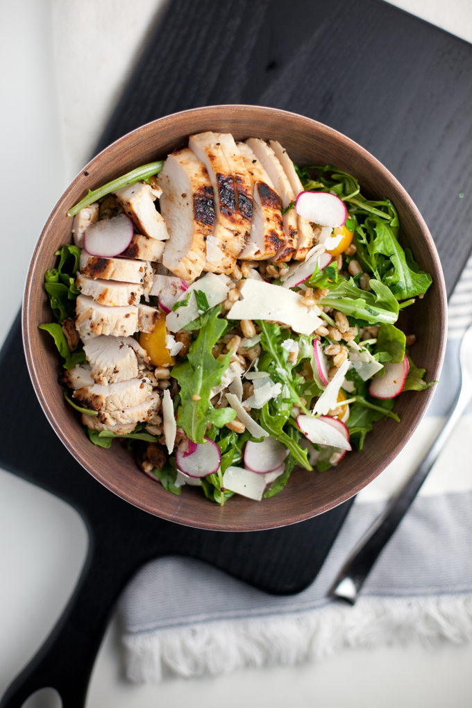 Farro, Arugula Salad with Lemon and Herbs- Macro Friendly www.lillieeatsandtellscom.bigscoots-staging.com