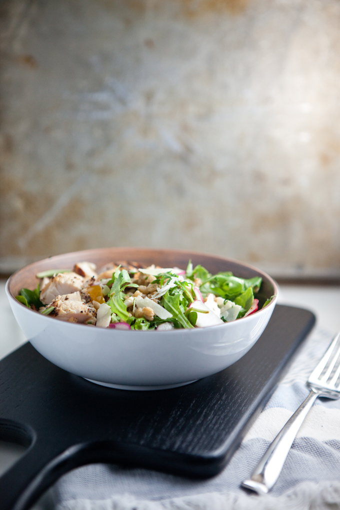 Farro, Arugula Salad with Lemon and Herbs- Macro Friendly www.lillieeatsandtellscom.bigscoots-staging.com