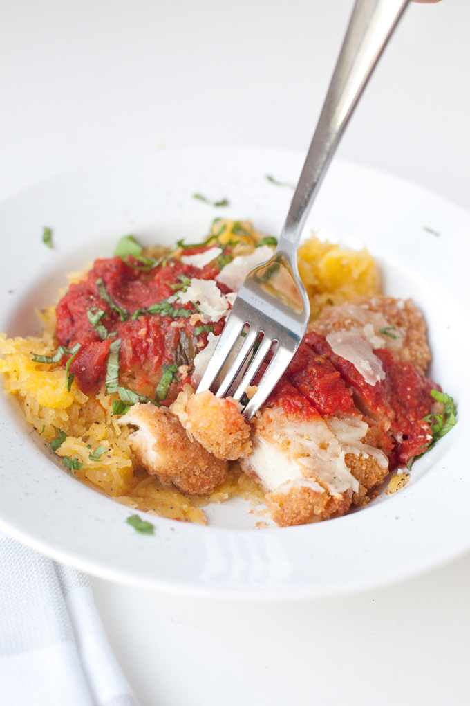 Super quick chicken parmesan on spaghetti squash www.lillieeatsandtellscom.bigscoots-staging.com