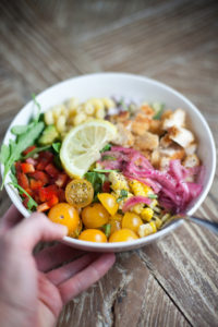 Arugula Pasta Summer Salad with Panko Crusted Chicken www.lillieeatsandtellscom.bigscoots-staging.com #healthy #skinny #macrofriendly #summersalad #pastasalad #arugulasalad
