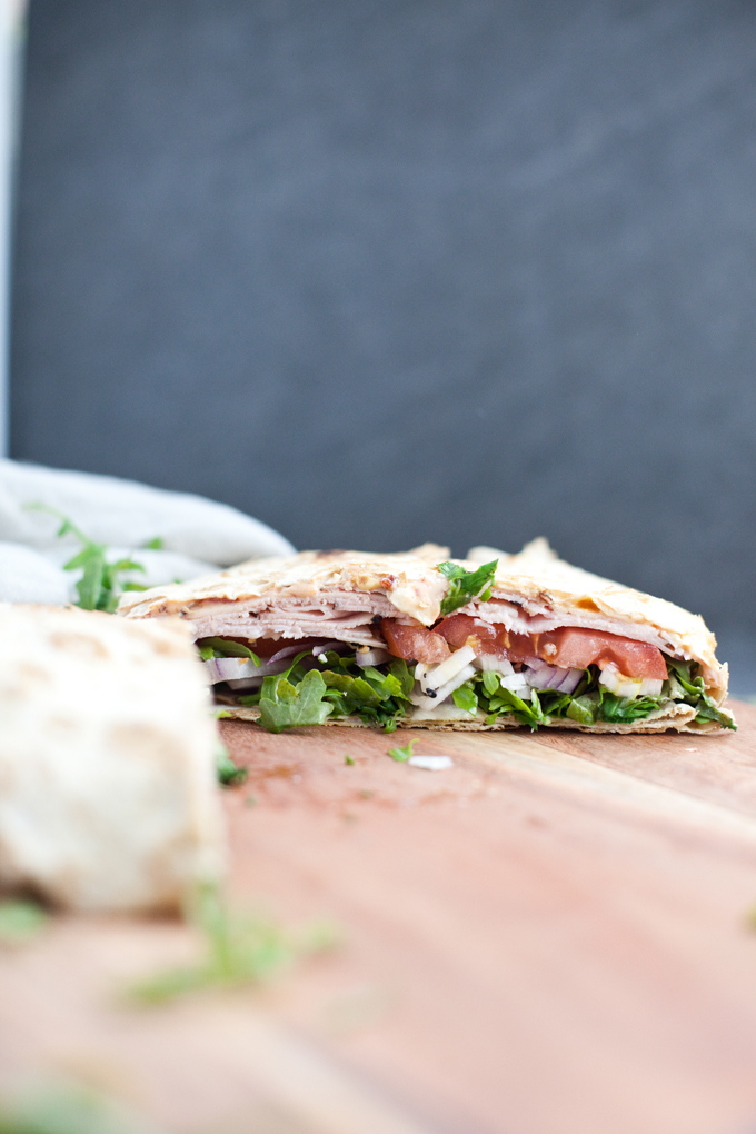 The Turkey Pepperjack Low Carb Crunch Wrap www.lillieeatsandtellscom.bigscoots-staging.com #macrofriendly #macrofriendlyrecipes #weightwatchers #cutdacarb #lowcarb