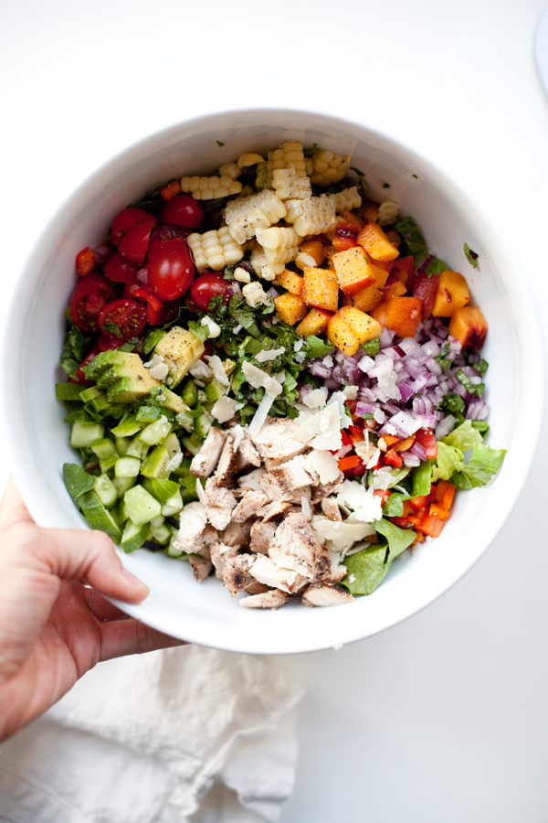 My Favorite Veggie and Peach Chopped Salad www.lillieeatsandtellscom.bigscoots-staging.com #macrofriendly #macrofriendlyrecipes #healthyrecipes #choppedsalads #weightwatchersrecipes