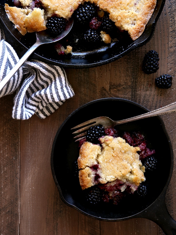 Blackberry cobbler