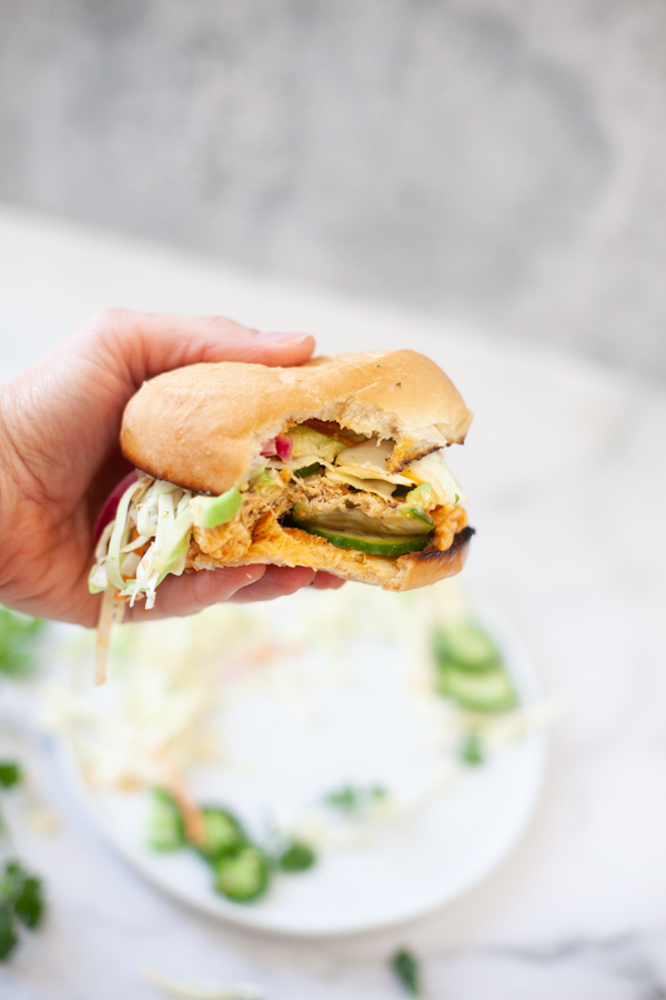 Try this yummy and healthy buffalo chicken sandwich. www.lillieeatsandtellscom.bigscoots-staging.com