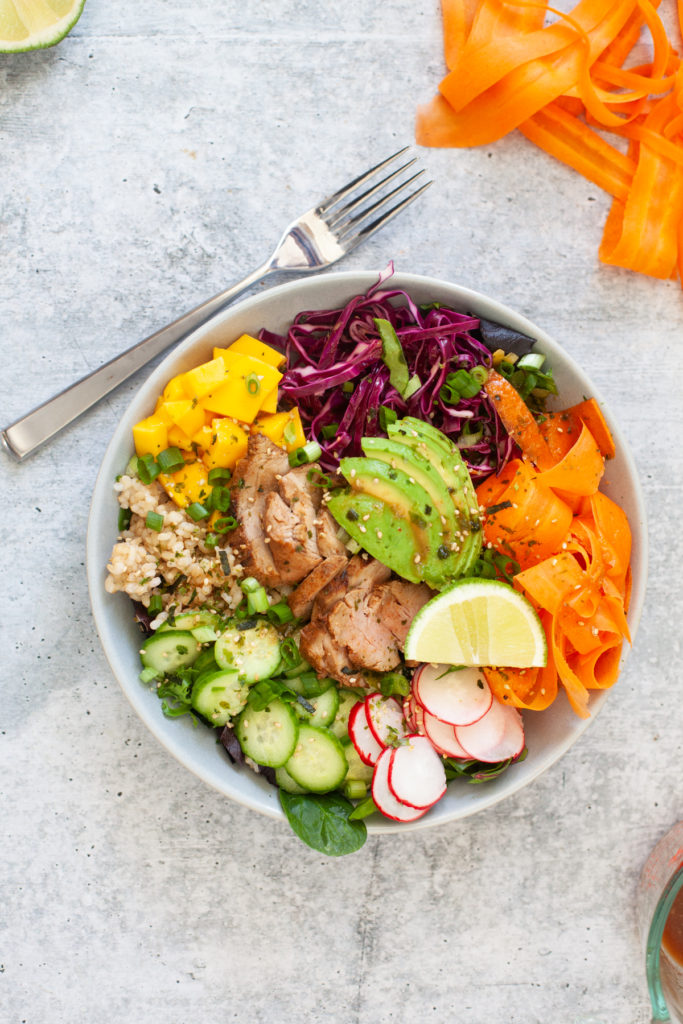 Try this meatless meal, poke bowl. www.lillieeatsandtellscom.bigscoots-staging.com