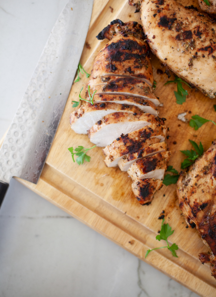 You'll love this easy balsamic herb marinated grilled chicken. www.lillieeatsandtellscom.bigscoots-staging.com