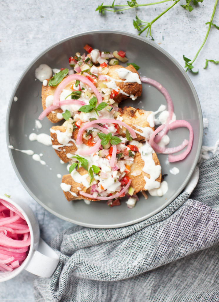 Use up your leftovers with these greek pork taquitos. www.lillieeatsandtellscom.bigscoots-staging.com