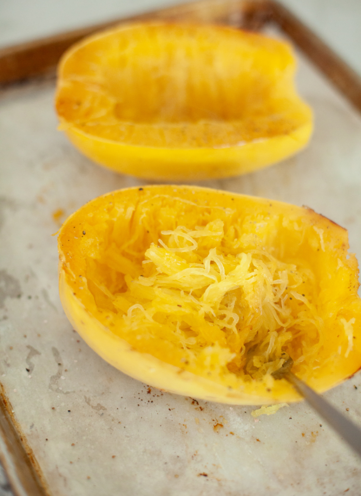 You won't believe how easy this spaghetti squash is. www.lillieeatsandtellscom.bigscoots-staging.com
