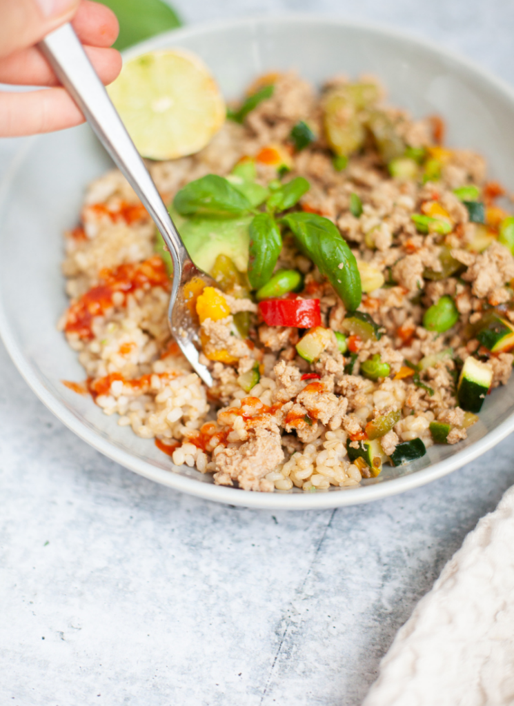 A one-dish meal that can feed a family while counting macros. www.lillieeatsandttells.com