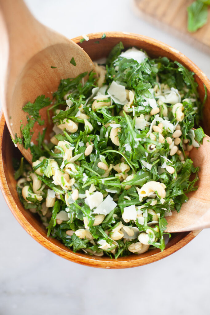 tasty lemony herb and arugula pasta salad from www.lillieeatsandtellscom.bigscoots-staging.com