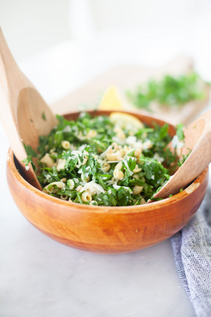 delicious herb and arugula pasta salad that fits your macros. www.lillieeatsandtellscom.bigscoots-staging.com
